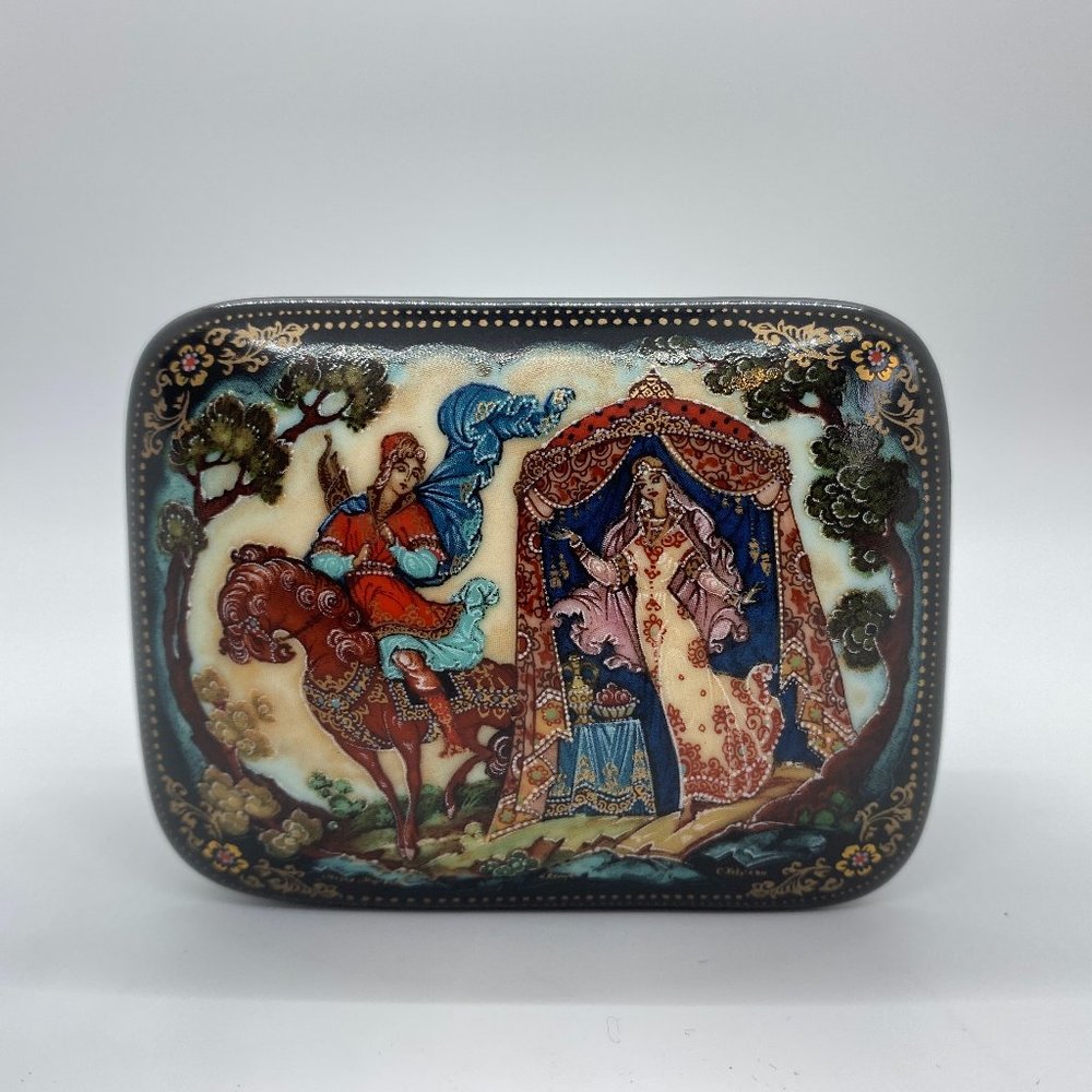 1990's Vintage Kholui Musical Trinket Box